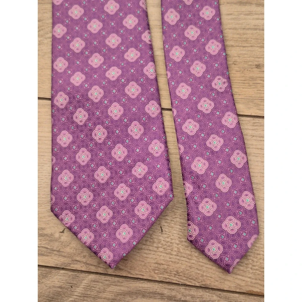 Valentino Recent Italy Mens Silk Necktie Purple Geometric Interlocking Pattern